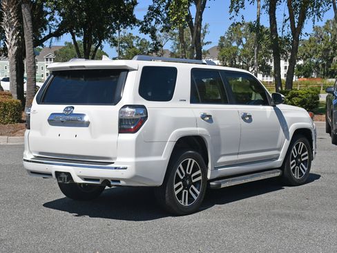 Used 2016 Toyota 4Runner SR5 image 4