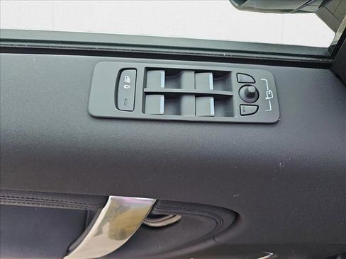 New 2025 Land Rover Discovery Sport S image 26