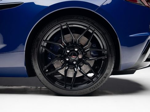 Used 2025 Chevrolet Corvette Z06 w/ Stealth Interior Trim Package RWD image 25