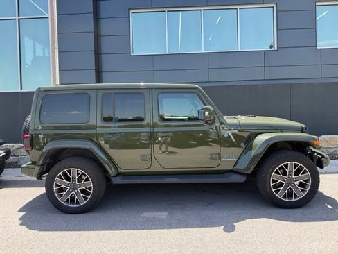 Used 2024 Jeep Wrangler High Altitude AWD/4WD image 2