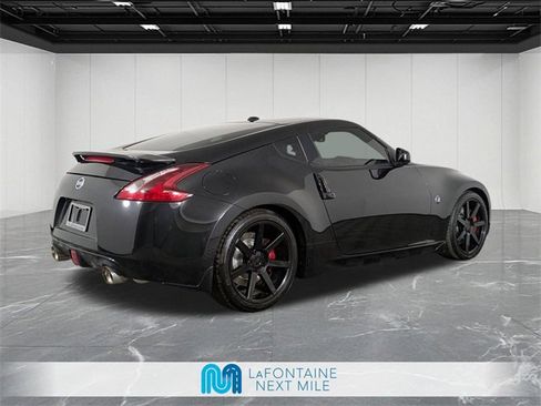 Used 2020 Nissan 370Z Touring Sport image 5