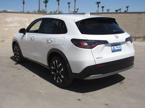 New 2026 Honda HR-V EX-L image 5