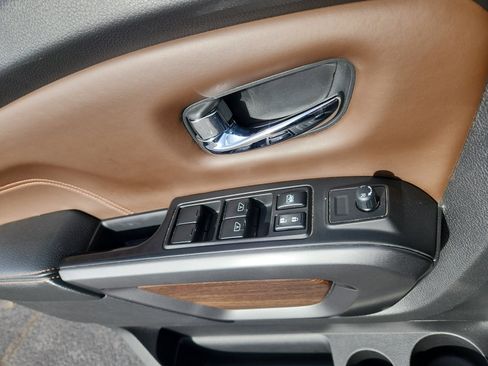 Used 2017 Nissan Titan Platinum Reserve image 16