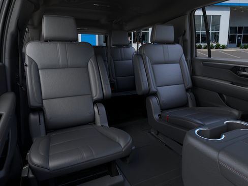 New 2026 Chevrolet Suburban RST w/ Comfort Package AWD/4WD image 17