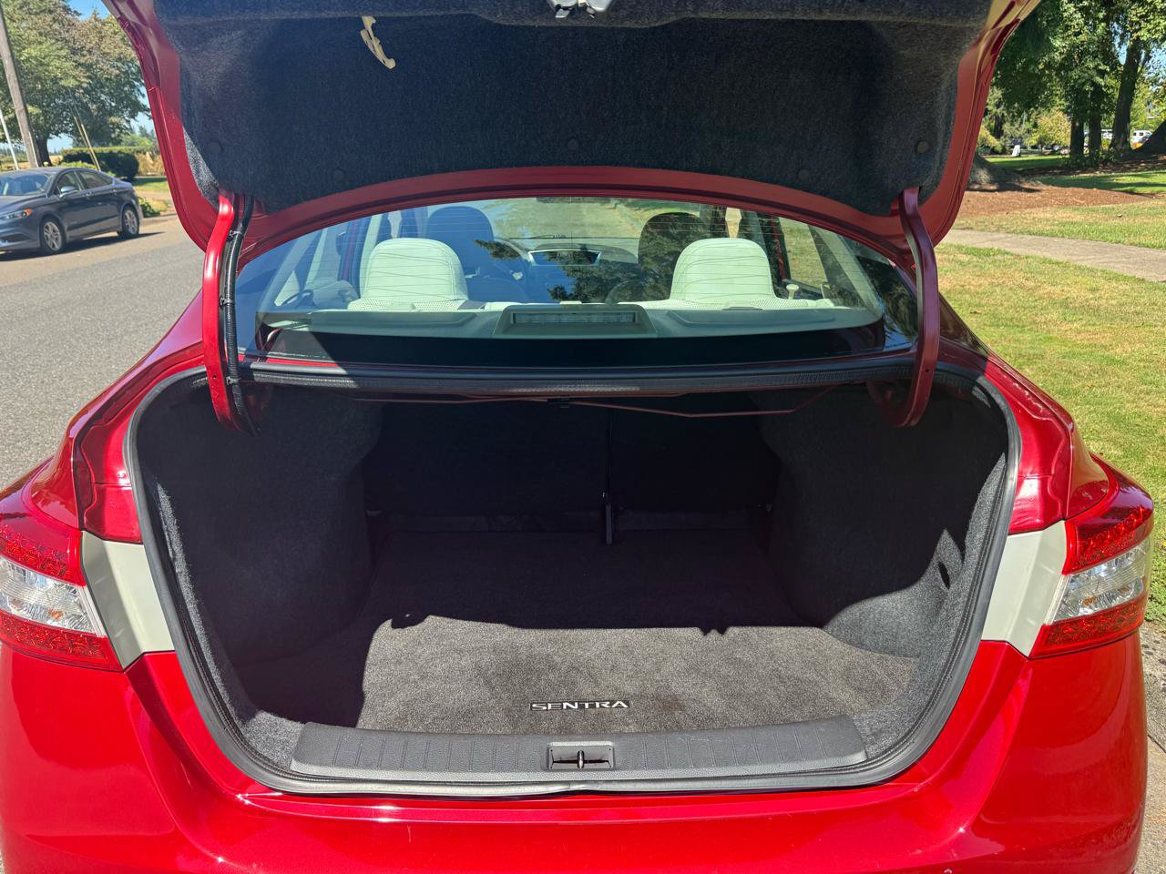 Used 2014 Nissan Sentra S FWD image 34