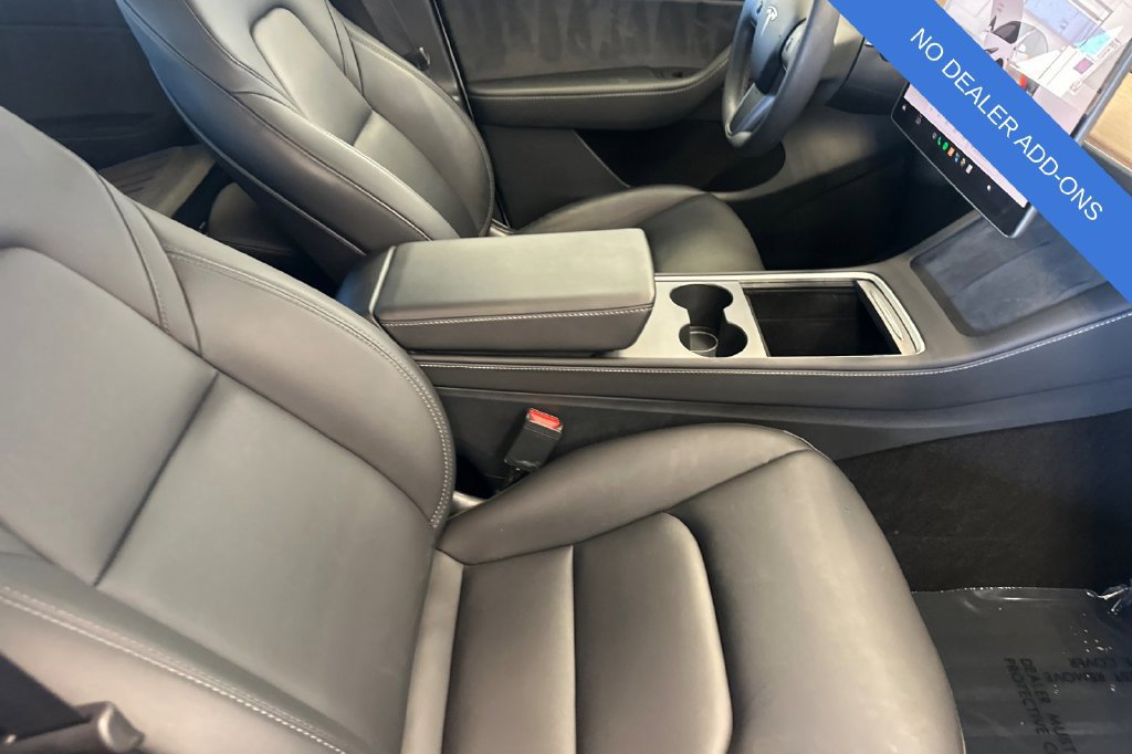 Used 2024 Tesla Model Y Long Range AWD/4WD image 17