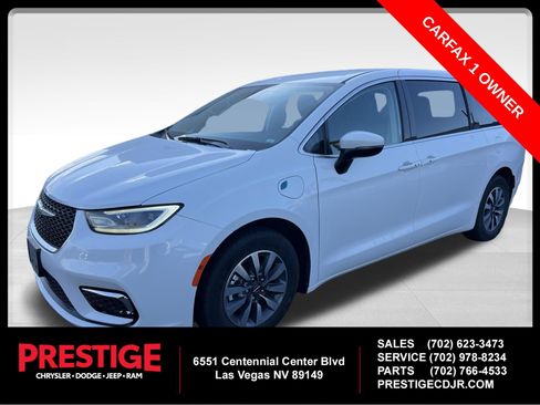 Used 2023 Chrysler Pacifica Touring-L FWD image 1