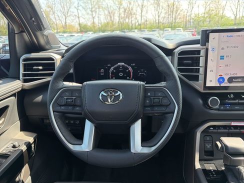 Used 2025 Toyota Tundra Limited image 13