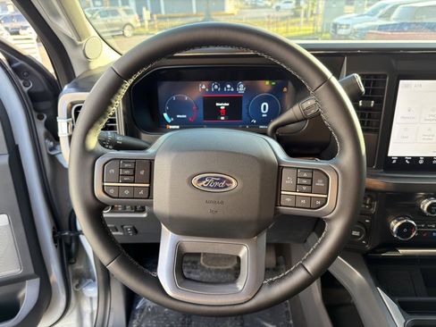 Used 2025 Ford F450 Lariat image 18