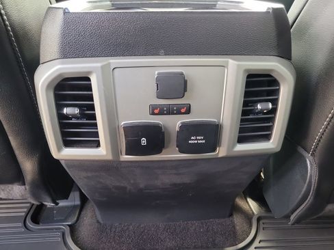 Used 2020 Ford F150 Lariat w/ Equipment Group 502A Luxury AWD/4WD image 14