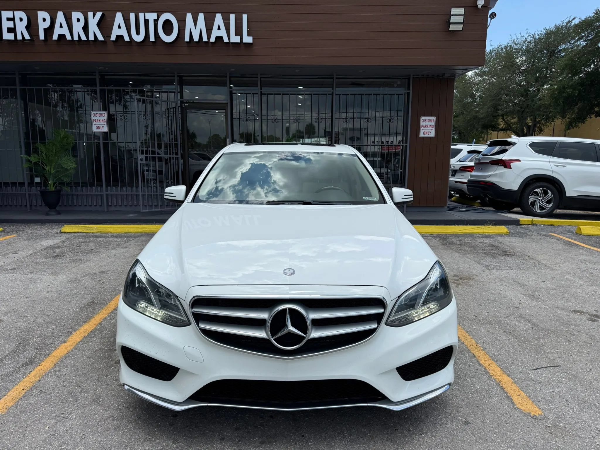 Used 2015 Mercedes-Benz E 350 Sedan image 2