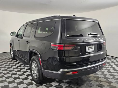 Used 2022 Jeep Wagoneer Series I AWD/4WD image 5