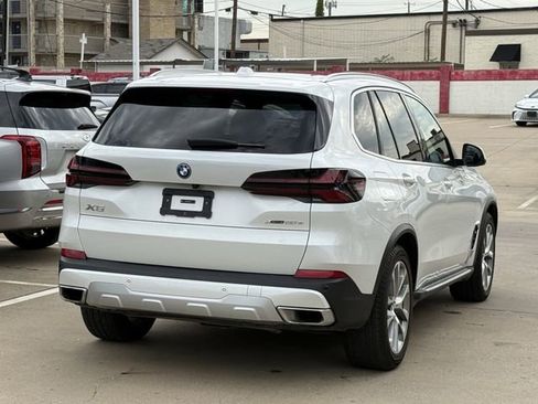Used 2024 BMW X5 xDrive50e w/ Premium Package AWD/4WD image 4