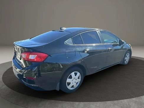 Used 2017 Chevrolet Cruze LS image 7