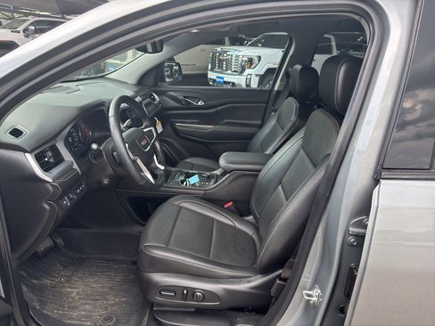Used 2023 GMC Acadia SLT w/ Elevation Edition FWD image 8