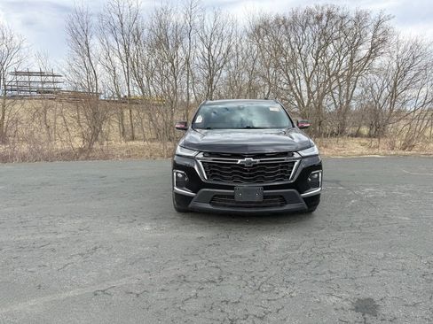 Used 2023 Chevrolet Traverse Premier w/ Redline Edition image 2