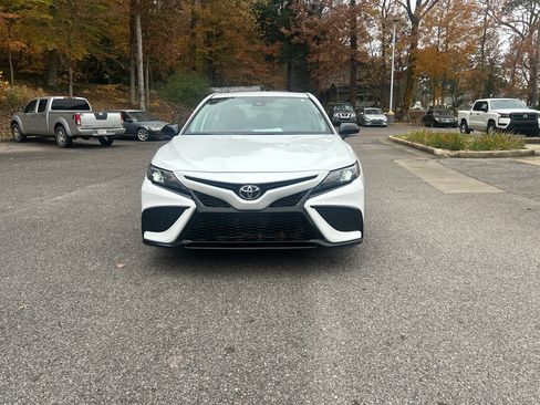 Used 2024 Toyota Camry SE image 8