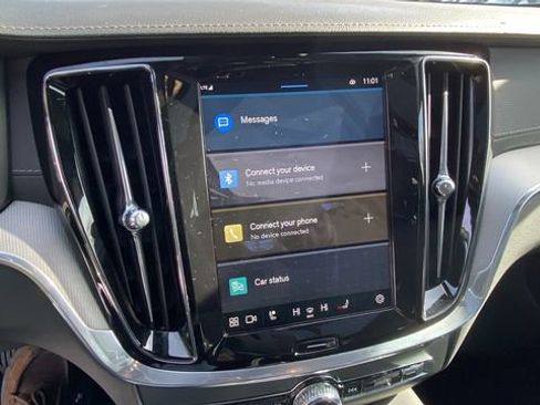 Used 2025 Volvo S60 T8 Ultra image 26