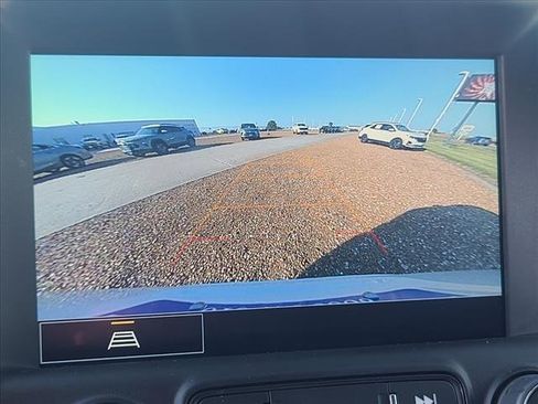 Used 2024 GMC Terrain SLT image 8