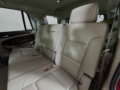 Used 2019 Chevrolet Tahoe LT w/ LT Signature Package image 24