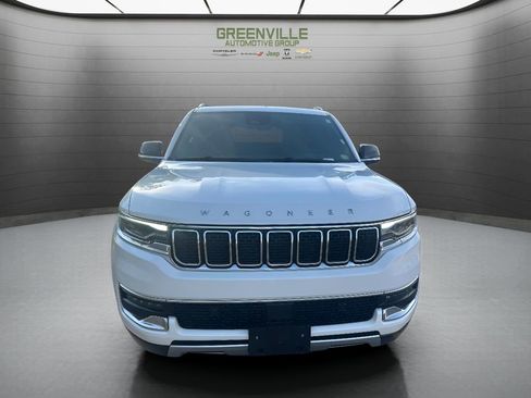 Used 2024 Jeep Wagoneer Series II w/ Flexible Seating Group image 2