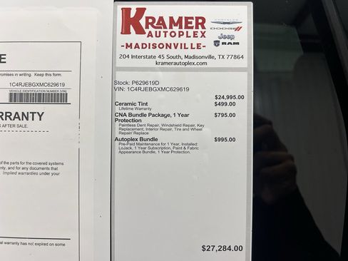 Used 2021 Jeep Grand Cherokee Limited w/ Luxury Group II image 34