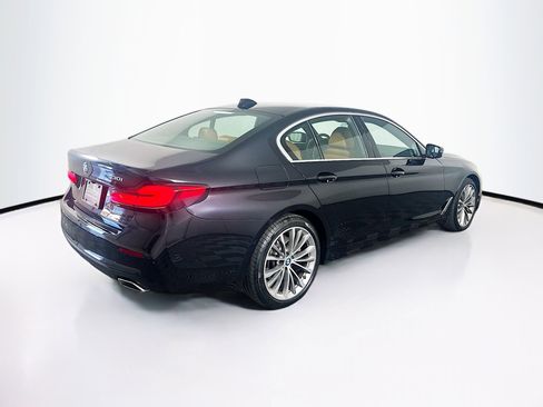 Used 2022 BMW 530i w/ Premium Package image 9