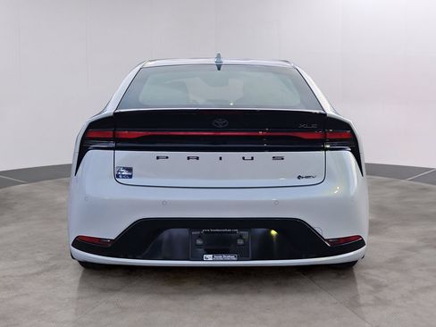 Used 2024 Toyota Prius XLE image 5