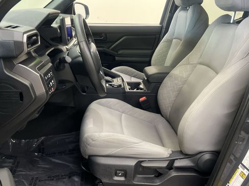Used 2024 Toyota Tacoma SR5 AWD/4WD image 12