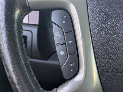 Used 2013 Chevrolet Suburban LTZ image 13