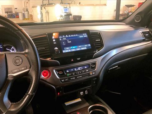 Used 2023 Honda Passport EX-L image 6