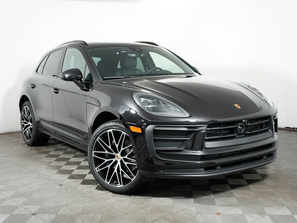 Used 2026 Porsche Macan AWD/4WD image 9