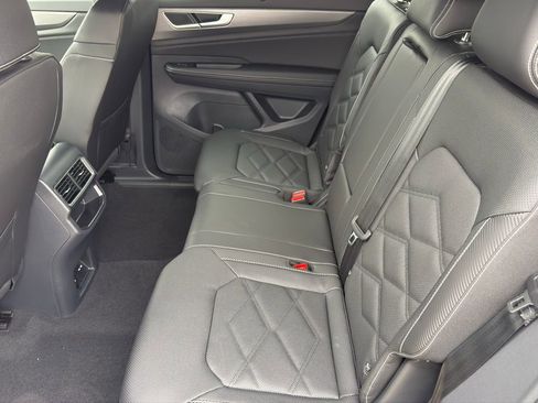 New 2026 Volkswagen Atlas Cross Sport SE FWD image 24