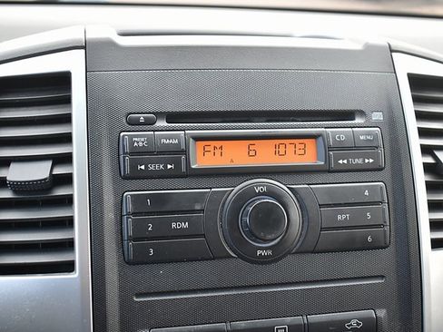 Used 2012 Nissan Frontier SV image 31