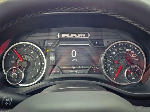 New 2026 RAM 1500 4x4 Crew Cab image 17