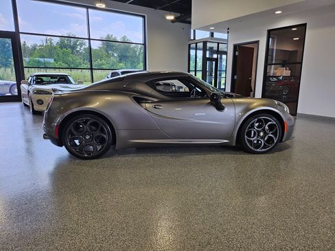 Used 2016 Alfa Romeo 4C Coupe w/ Convenience Group - Coupe RWD image 7