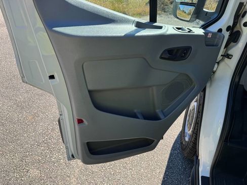 Used 2019 Ford Transit 350 XL image 39