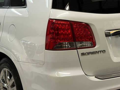 Used 2012 Kia Sorento SX w/ SX Premium Pkg image 12