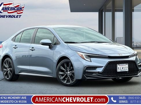 Used 2024 Toyota Corolla SE w/ SE Premium Package FWD image 1
