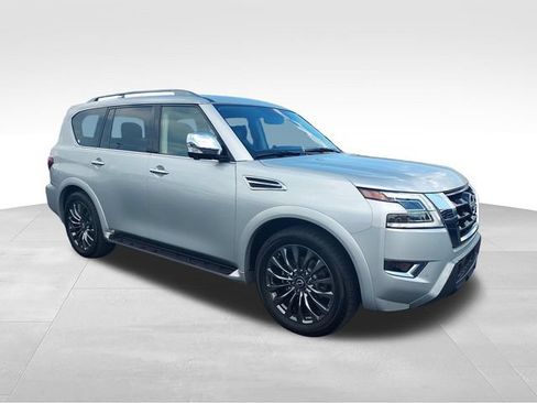 Used 2023 Nissan Armada Platinum w/ Captain's Chairs Package RWD image 7