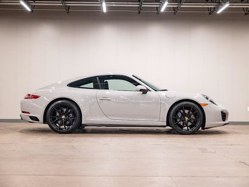 Used 2019 Porsche 911 Carrera 4 AWD/4WD image 6