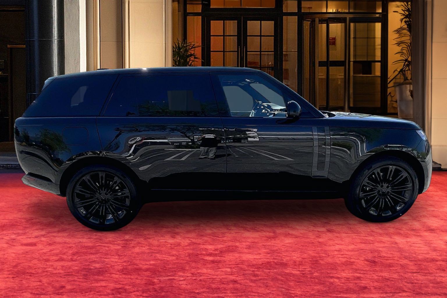 New 2026 Land Rover Range Rover Long Wheelbase SE AWD/4WD image 6
