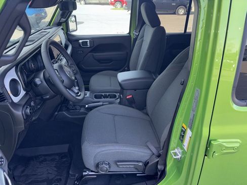 New 2026 Jeep Wrangler Unlimited Sport AWD/4WD image 9