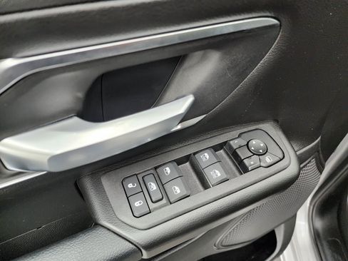 Used 2025 RAM 1500 Big Horn AWD/4WD image 40