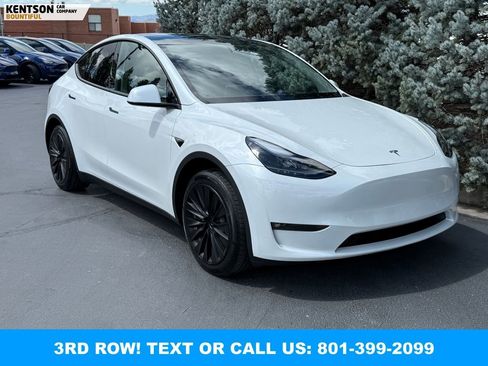 Used 2024 Tesla Model Y Long Range AWD/4WD image 12