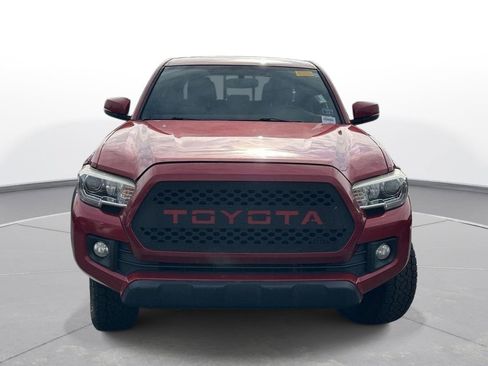 Used 2016 Toyota Tacoma TRD Off-Road image 3