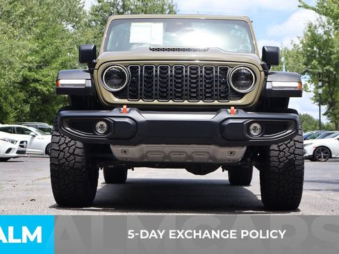 Used 2026 Jeep Gladiator Mojave AWD/4WD image 3