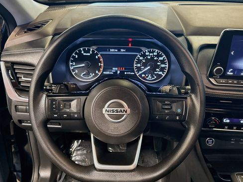 Used 2021 Nissan Rogue SV AWD/4WD image 18