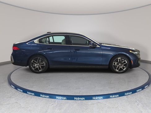 Used 2026 BMW 530i w/ Premium Package RWD image 6
