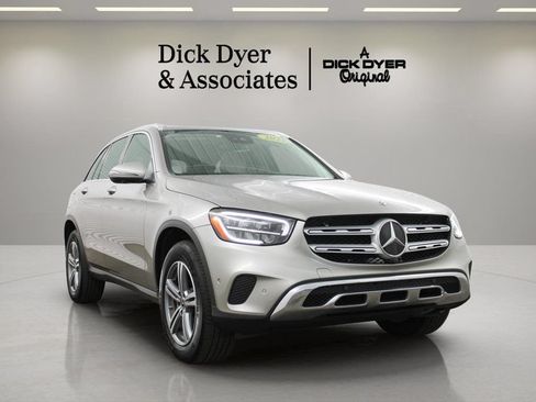 Used 2022 Mercedes-Benz GLC 300 image 3